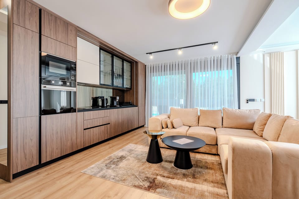Deluxe Villa, Garden View | Private kitchen | Full-size fridge, microwave, oven, stovetop