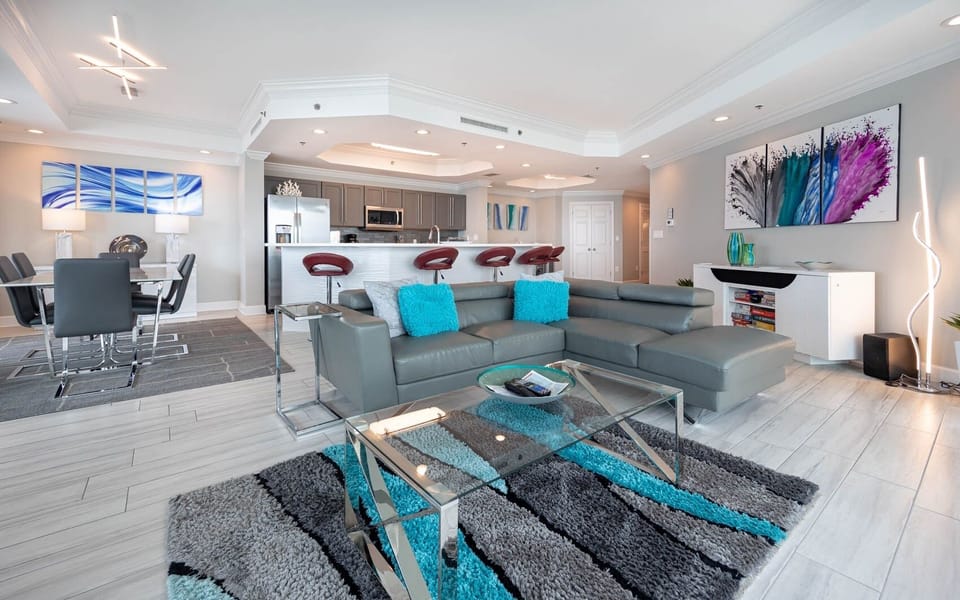 Condo, 3 Bedrooms | Living area