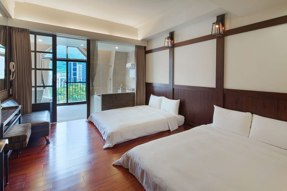 Luxury Japanese Style Family Room | Premium bedding, down comforters, minibar, blackout drapes