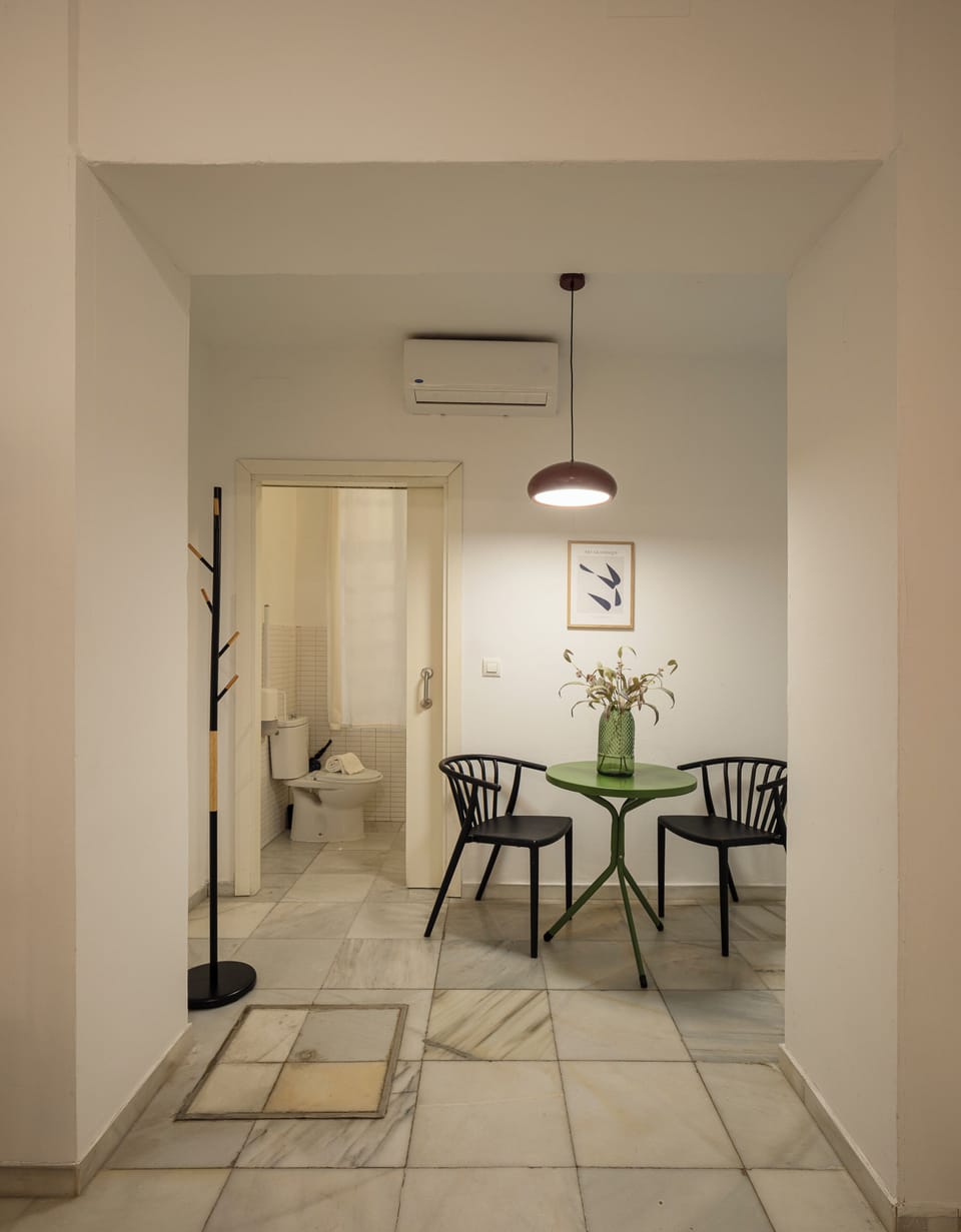 La Central Sevilla Bed and Breakfast in Seville