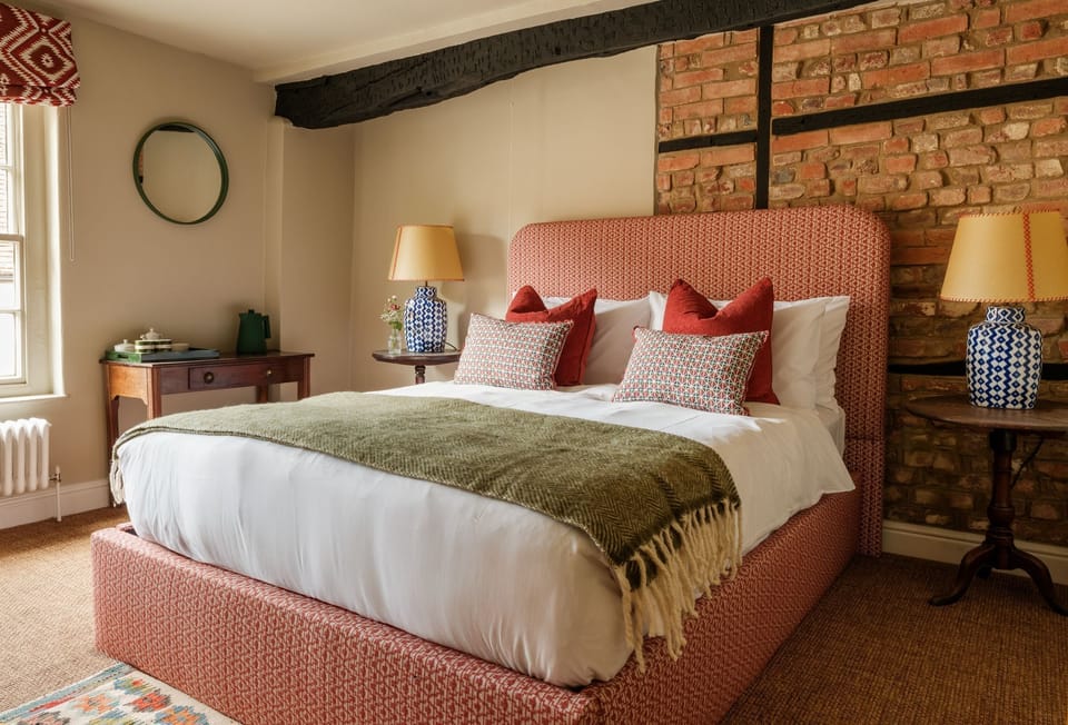 Standard Double Room | Iron/ironing board, free WiFi