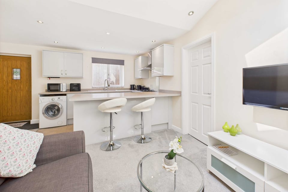 House | 2 bedrooms, desk, soundproofing