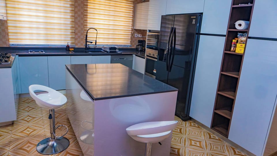 Villa, 6 Bedrooms, Balcony | Interior