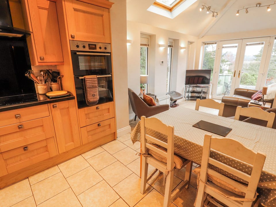 Cottage | Interior