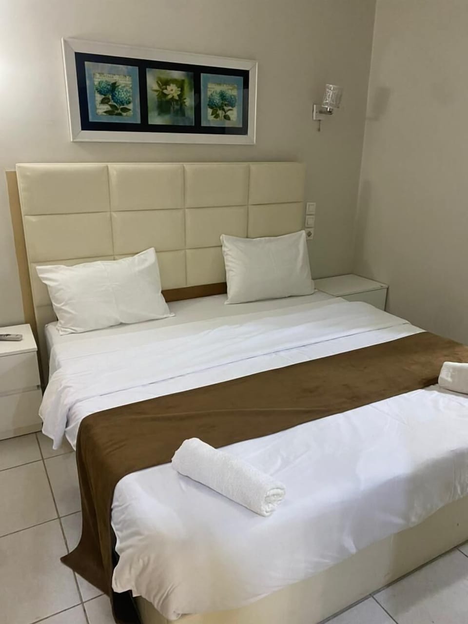Comfort Double Room, City View | Iron/ironing board, WiFi (free)