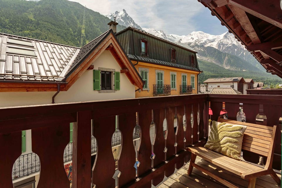 Second balcony off living room with mont blanc views