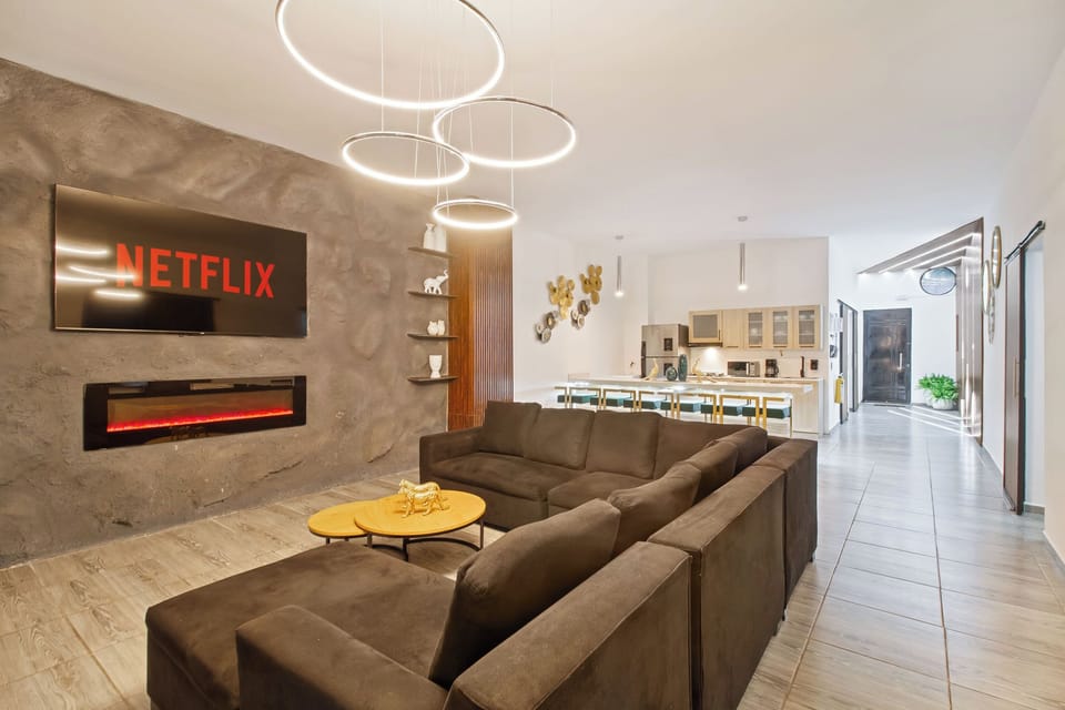 entertainment and TV area