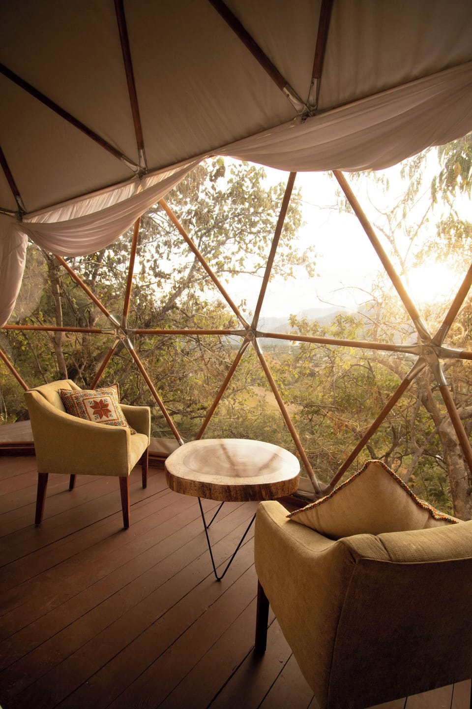 Deluxe Villa, Balcony, Mountain View | Living area