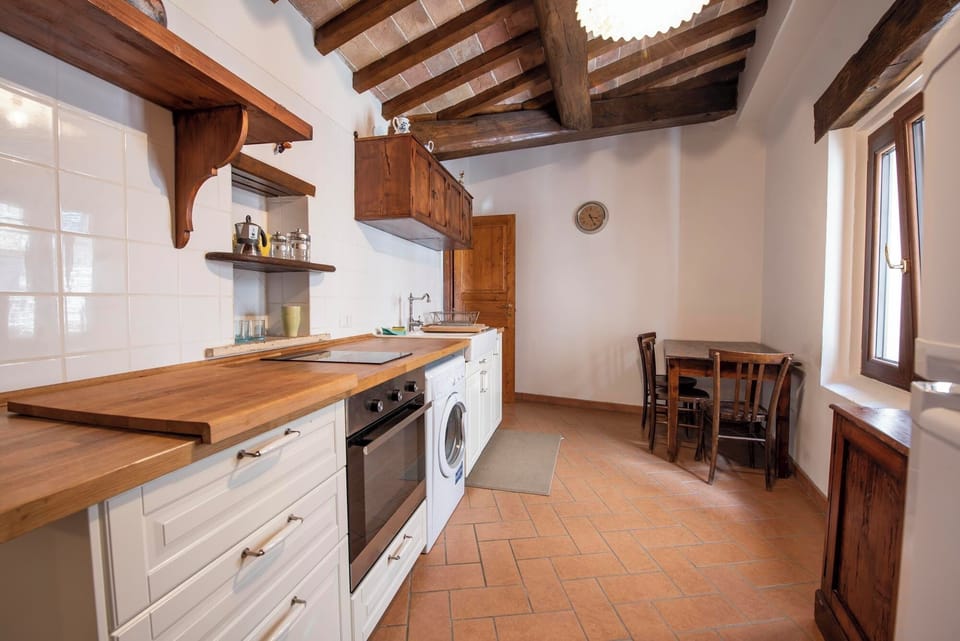 Comfort Apartment | Private kitchen | Espresso maker, coffee/tea maker, electric kettle