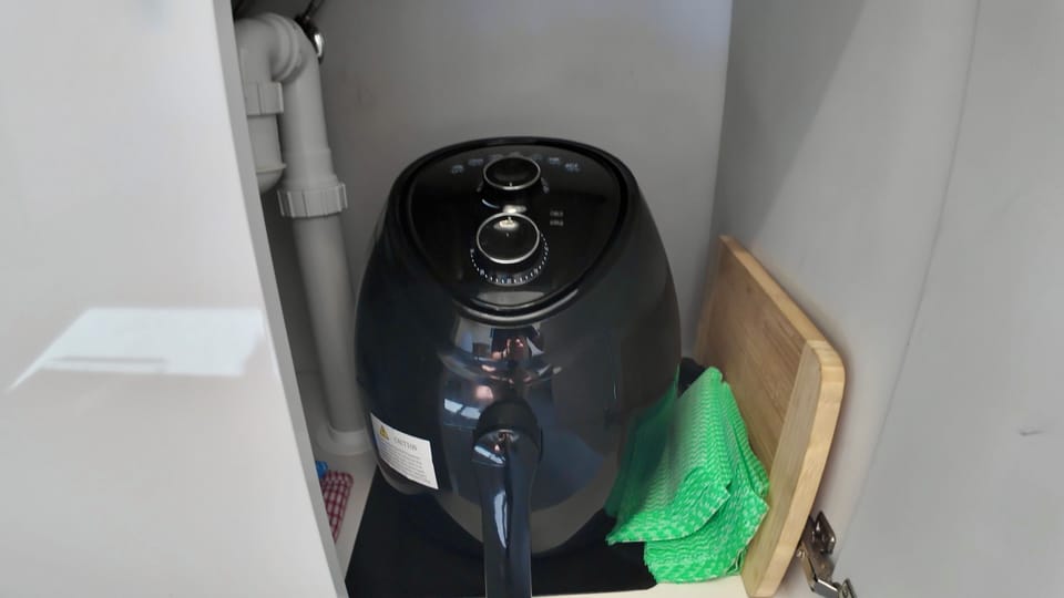 Apartment | Private kitchen | Fridge, microwave, stovetop, cookware/dishes/utensils