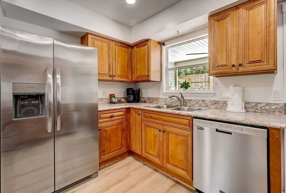 All appliances are in perfect shape.