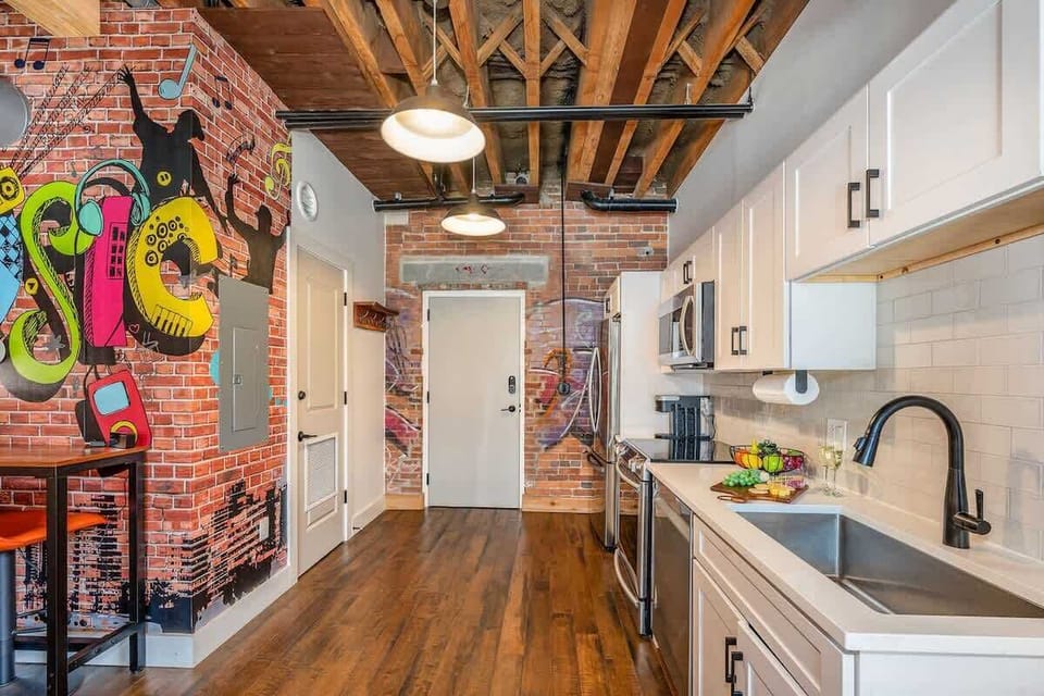 Fully equipped kitchen featuring stainless steal appliances.