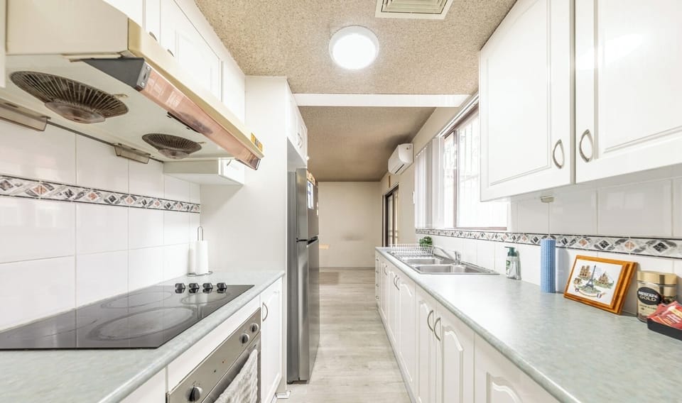 Clean kitchen space for light meal preparation