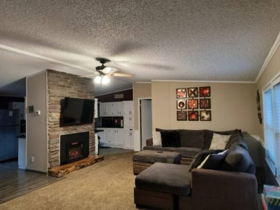 86b8340f-addf-4b77-b2b4-e2c41ce7df85