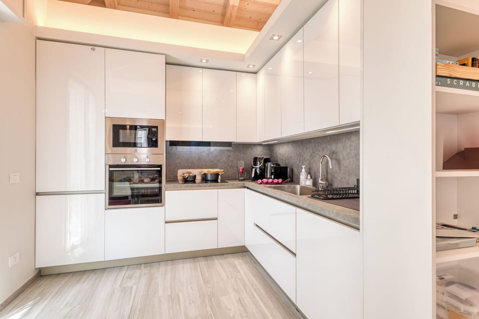 Family Apartment, 2 Bedrooms, 2 Bathrooms (Casa del Geco Sanremo) | Private kitchen