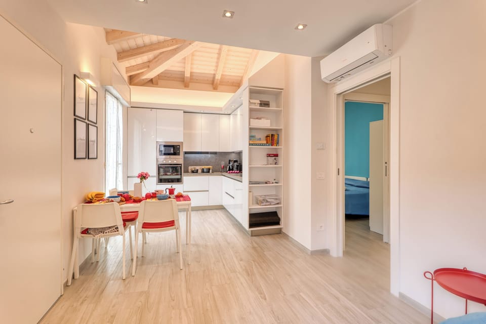 Family Apartment, 2 Bedrooms, 2 Bathrooms (Casa del Geco Sanremo) | Private kitchen