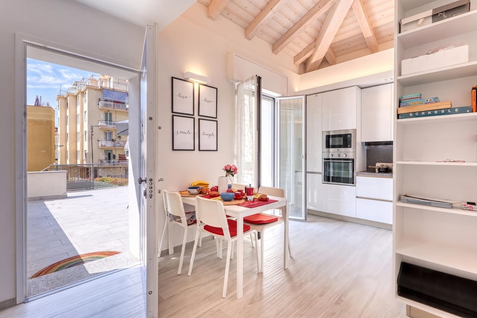 Family Apartment, 2 Bedrooms, 2 Bathrooms (Casa del Geco with Terrace and) | Dining