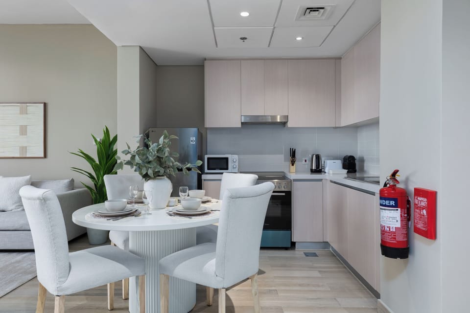 Deluxe Apartment, 1 Bedroom, Balcony | Private kitchen | Coffee/tea maker, electric kettle