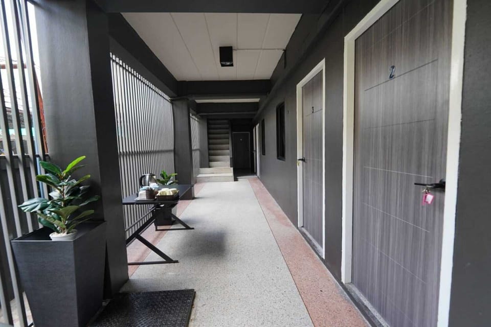 Entrance / Reception