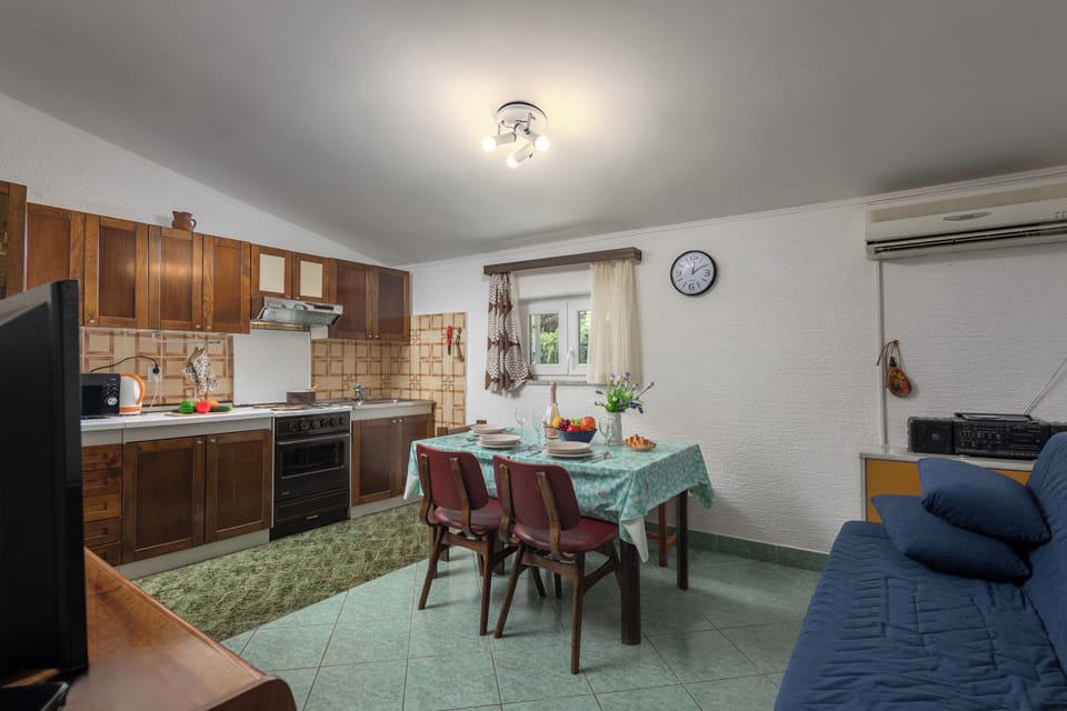 Standard House, 1 Bedroom, Microwave, Sea Facing (Beach House Astrid) | Interior