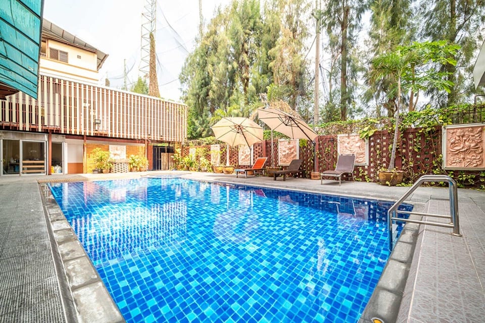 Holiday Home Swimming Pool