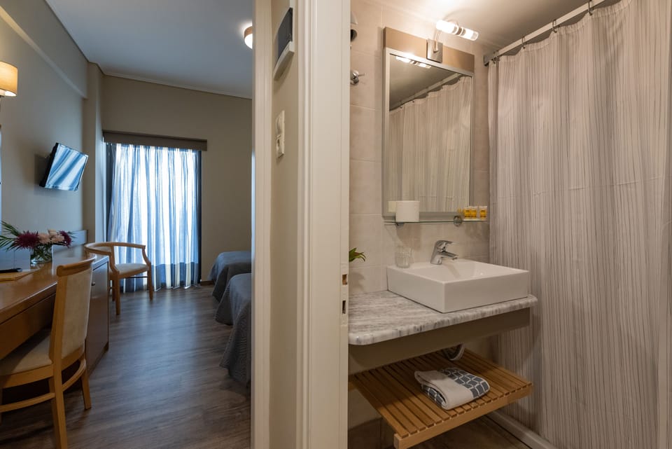 Shower, free toiletries, hair dryer, towels