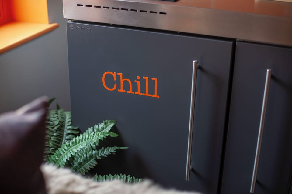 Apartment, City View | Private kitchen | Fridge, microwave, oven, stovetop