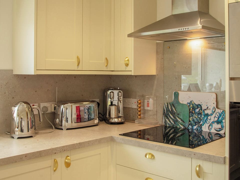 Dishwasher, cookware/dishes/utensils