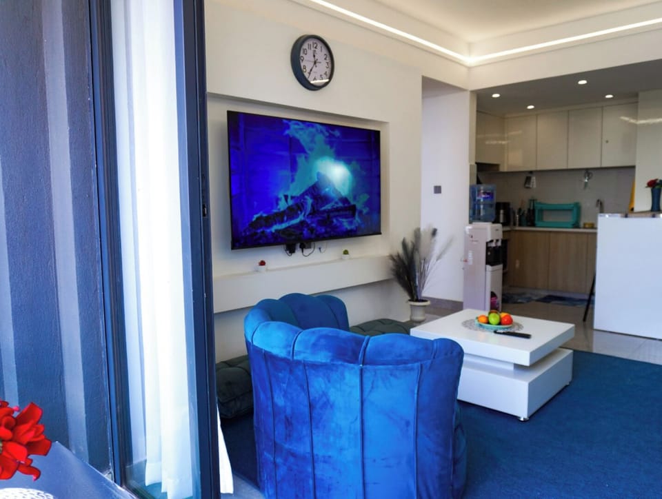 Deluxe Studio | Living area
