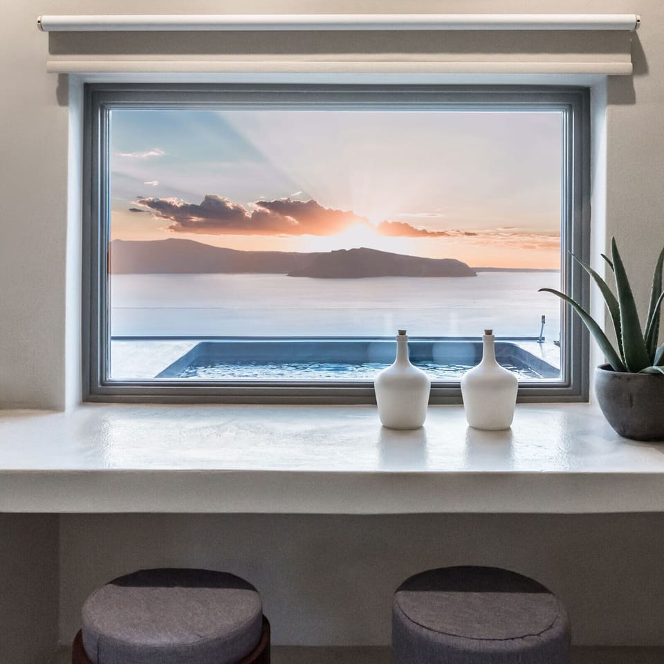 Deluxe Suite, Hot Tub, Sea View | View from room