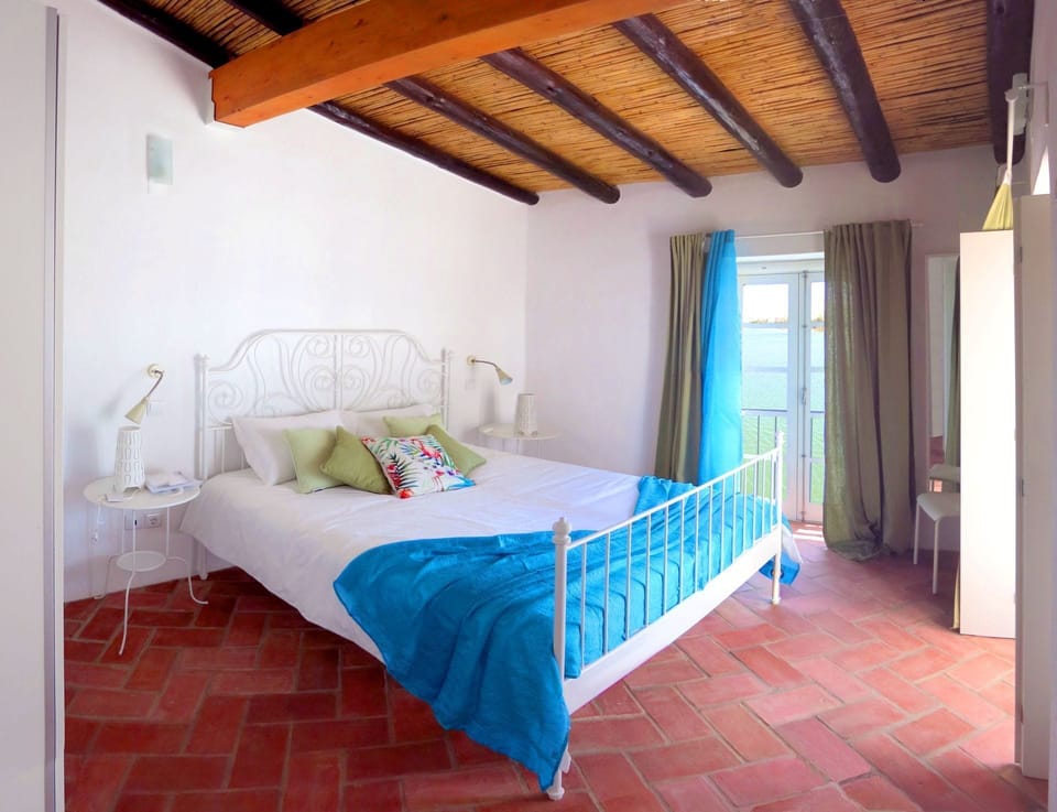 Deluxe Double Room, Balcony, Lagoon View | Free WiFi, bed sheets