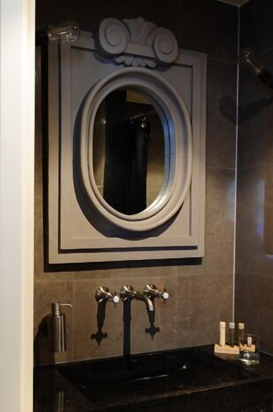 Double Room (Taupe) | Bathroom sink