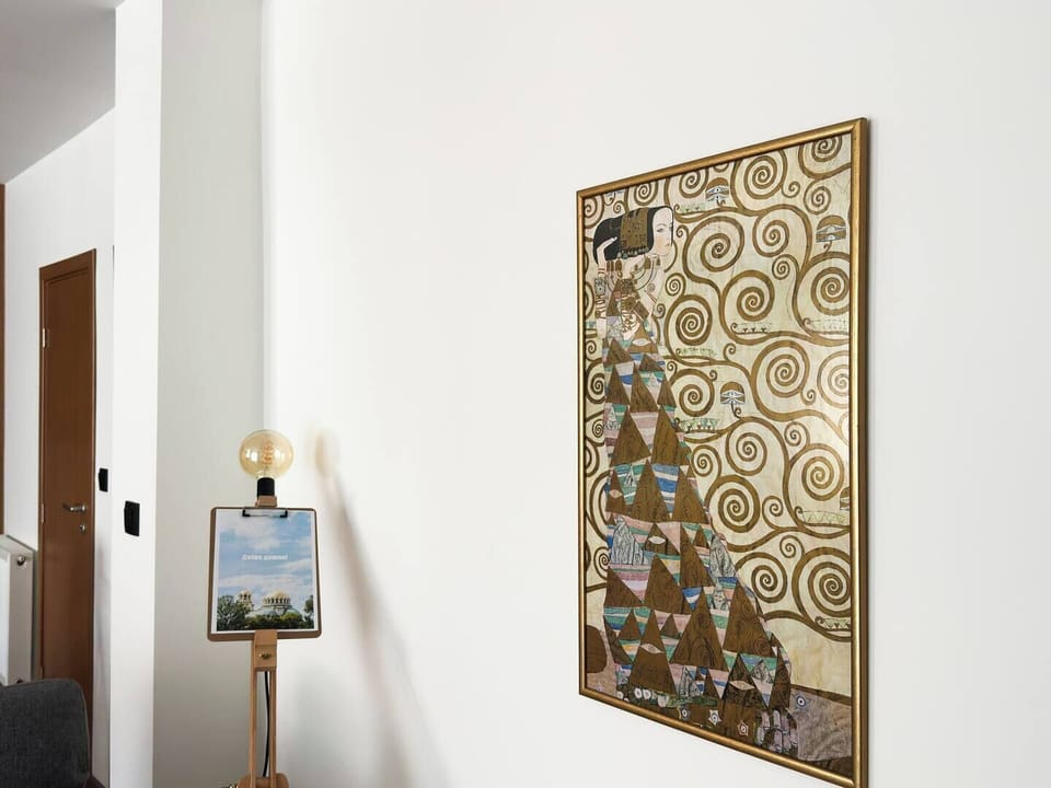 Local art adds a cultural touch—this space is full of warmth and small surprises