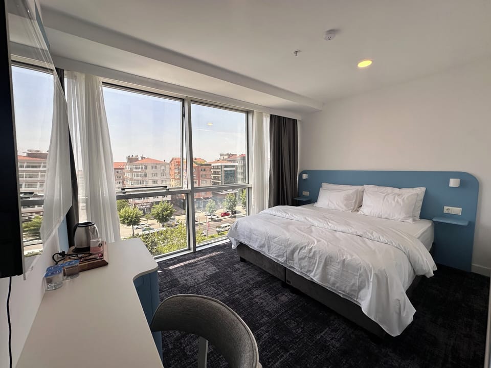 Standard Double Room | Desk, laptop workspace, WiFi (free)