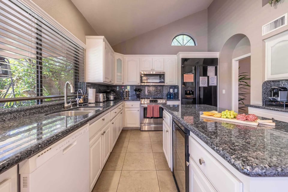 Big, bright, and ready to host—our kitchen has everything you need to cook, gather, and graze. With modern appliances, ample counter space, and a sunny view, it’s the perfect setup for anything from brunch spreads to dinner prep.