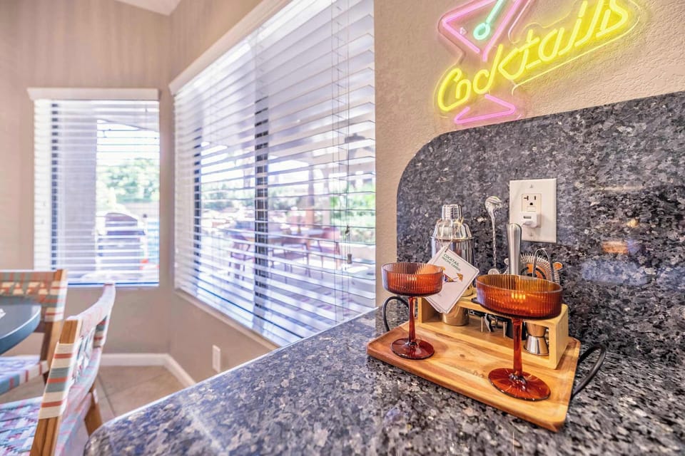 Cheers to good times! Our indoor bar nook is stocked with all the essentials—just add your favorite mixers and let the neon sign set the vibe. Perfect for pre-dinner drinks, DIY margaritas, or a casual nightcap.