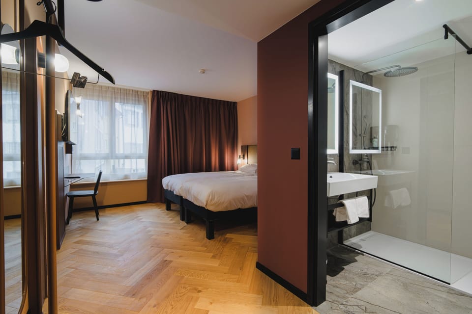 Classic Twin Room | Laptop workspace, free WiFi