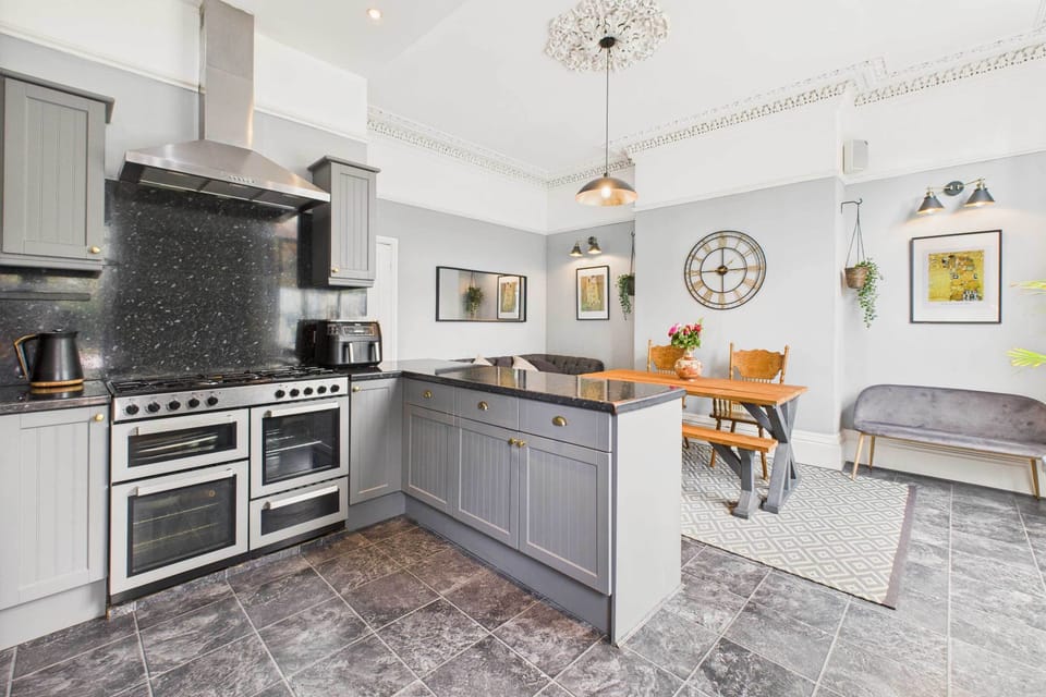 Beech Street, Liverpool - Host & Stay