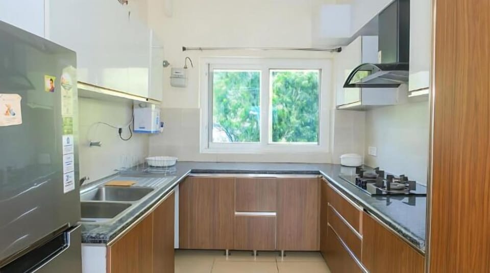 Deluxe Room, Balcony, Mountain View | Private kitchen