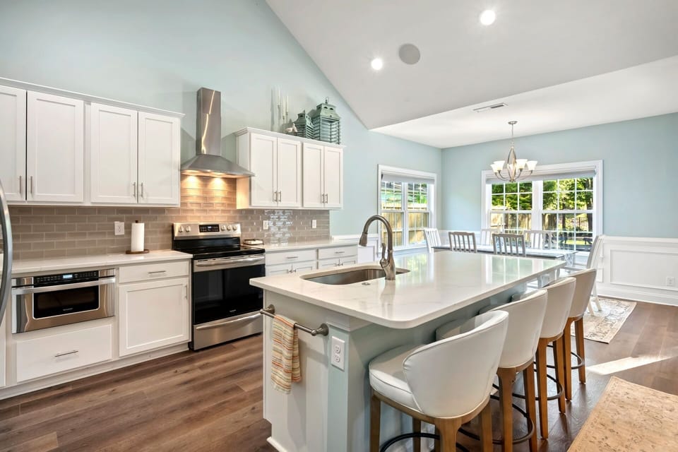 House, 4 Bedrooms | Private kitchen | Coffee/tea maker, fridge, oven, toaster