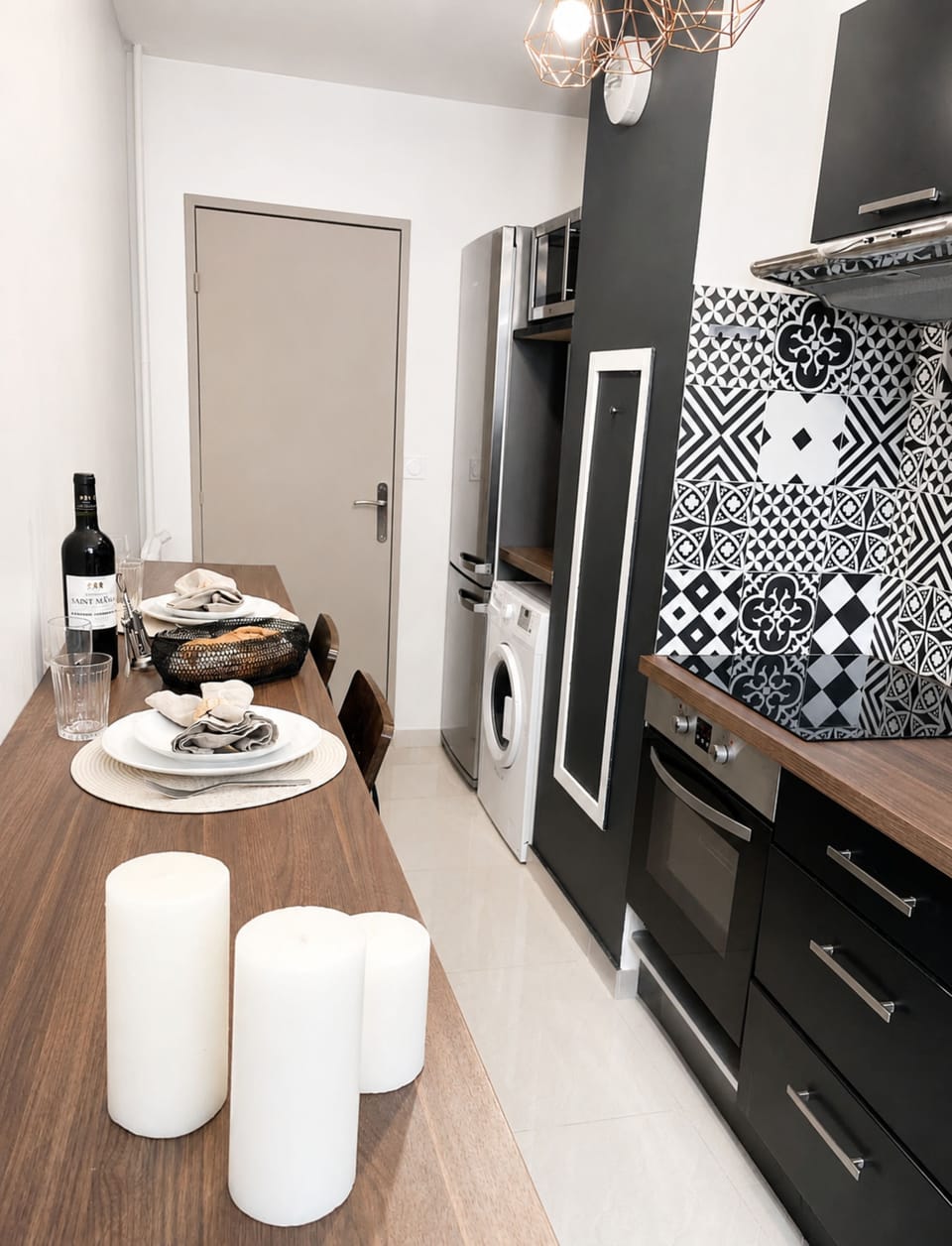 Family Apartment, City View | Private kitchen | Espresso maker, electric kettle, toaster, freezer