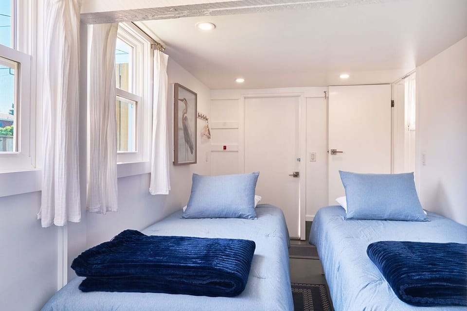 Comfortable and convenient downstairs bedroom with twin beds