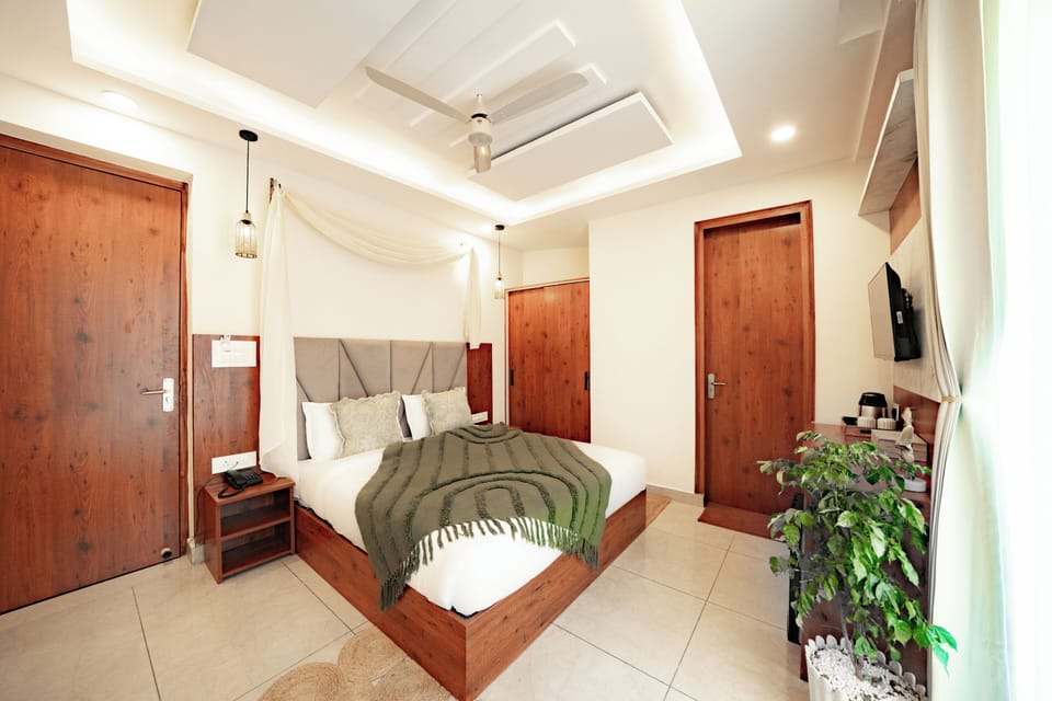 Deluxe Double Room, Balcony, Mountain View | Free WiFi