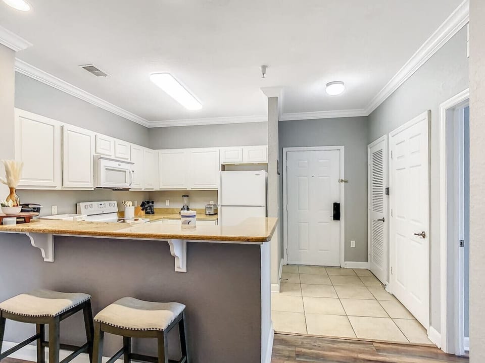 Kitchen Bar#Disney #Parks #kingdom #springs #Vacation #Rental #waterpark #davenport #Kissimmee #Orlando #universal #citywalk #legoland #shortstay #longstay #championsgate #resort #golf #championsgatevacation #tuscana #mediterranean