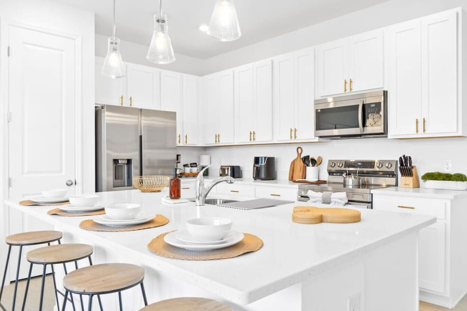 Kitchen Bar#Disney #Parks #kingdom #springs #Vacation #Rental #waterpark #davenport #Kissimmee #Orlando #universal #citywalk #legoland #shortstay #longstay #championsgate #resort #golf #enclave #championsgatevacation