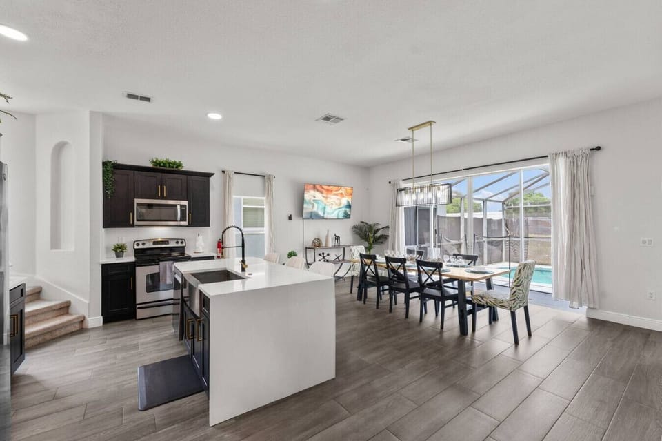 Fully Equipped Kitchen#davenport #Orlando #disney #universal #citywalk #legoland #shortstay #longstay