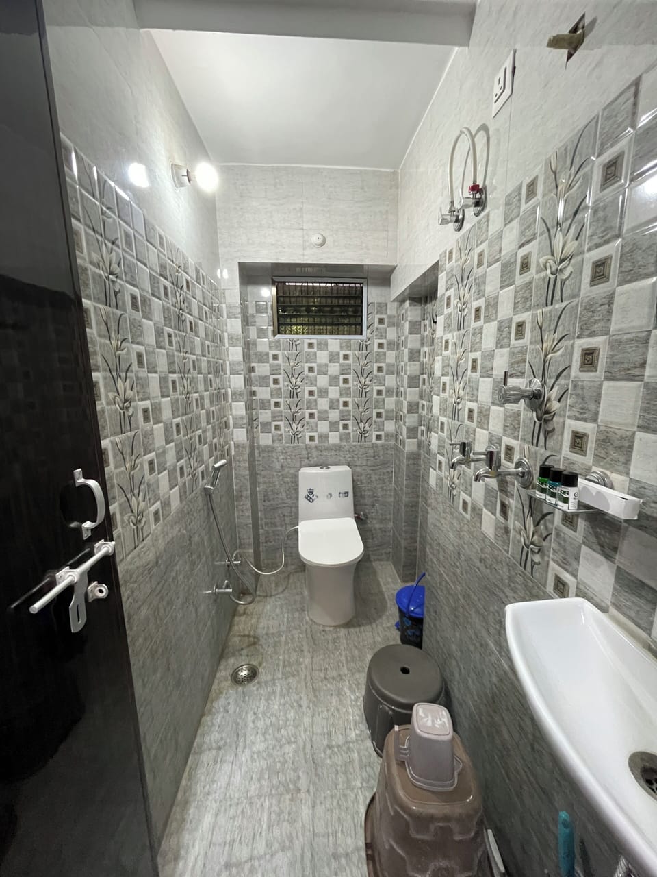 Deluxe Room, 1 King Bed, Air conditioning | Bathroom