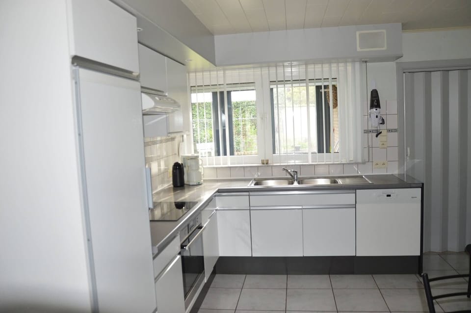 House, 3 Bedrooms, Terrace | Interior
