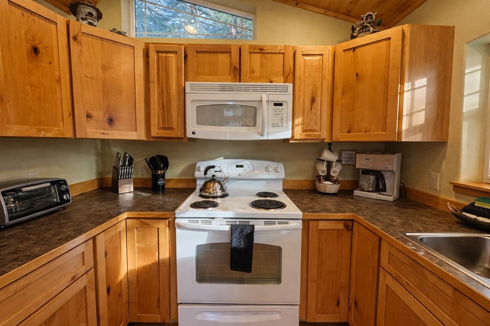 Full size stove and oven