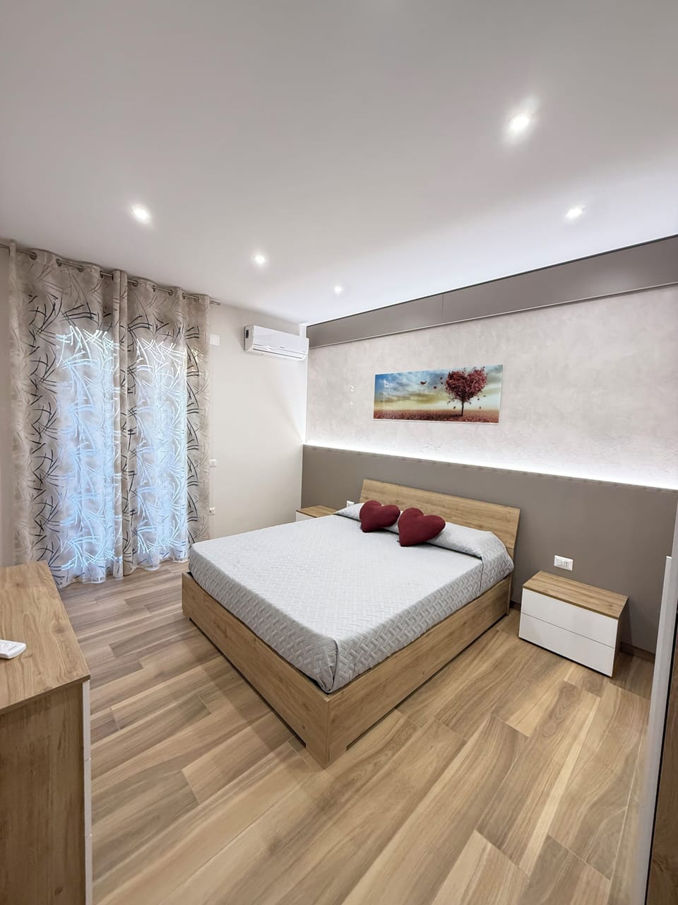 Soundproofing, iron/ironing board, free WiFi